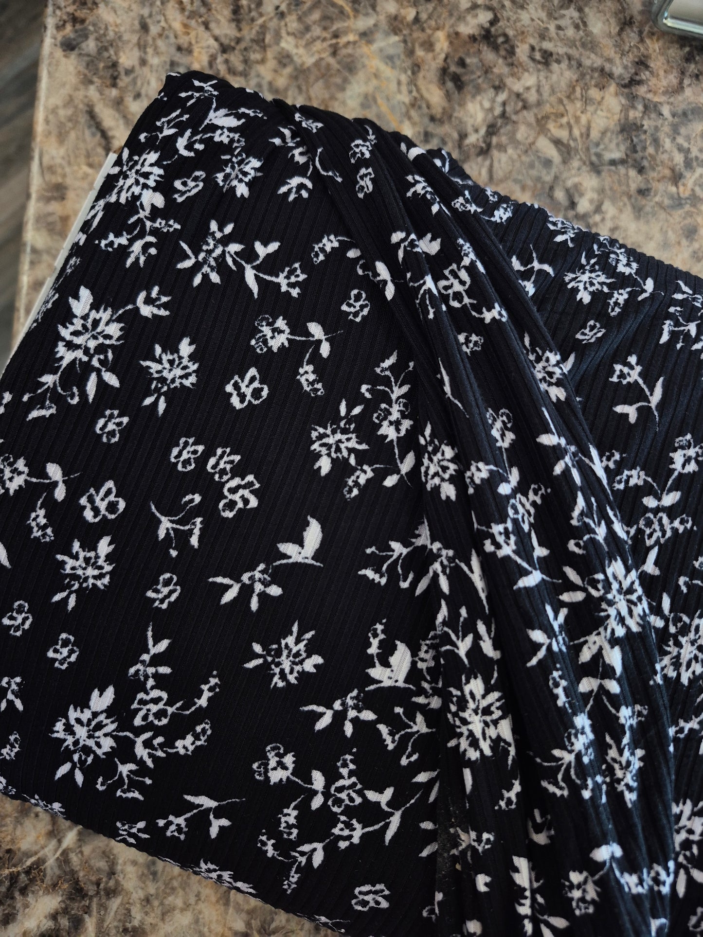 Black yummy rib knit