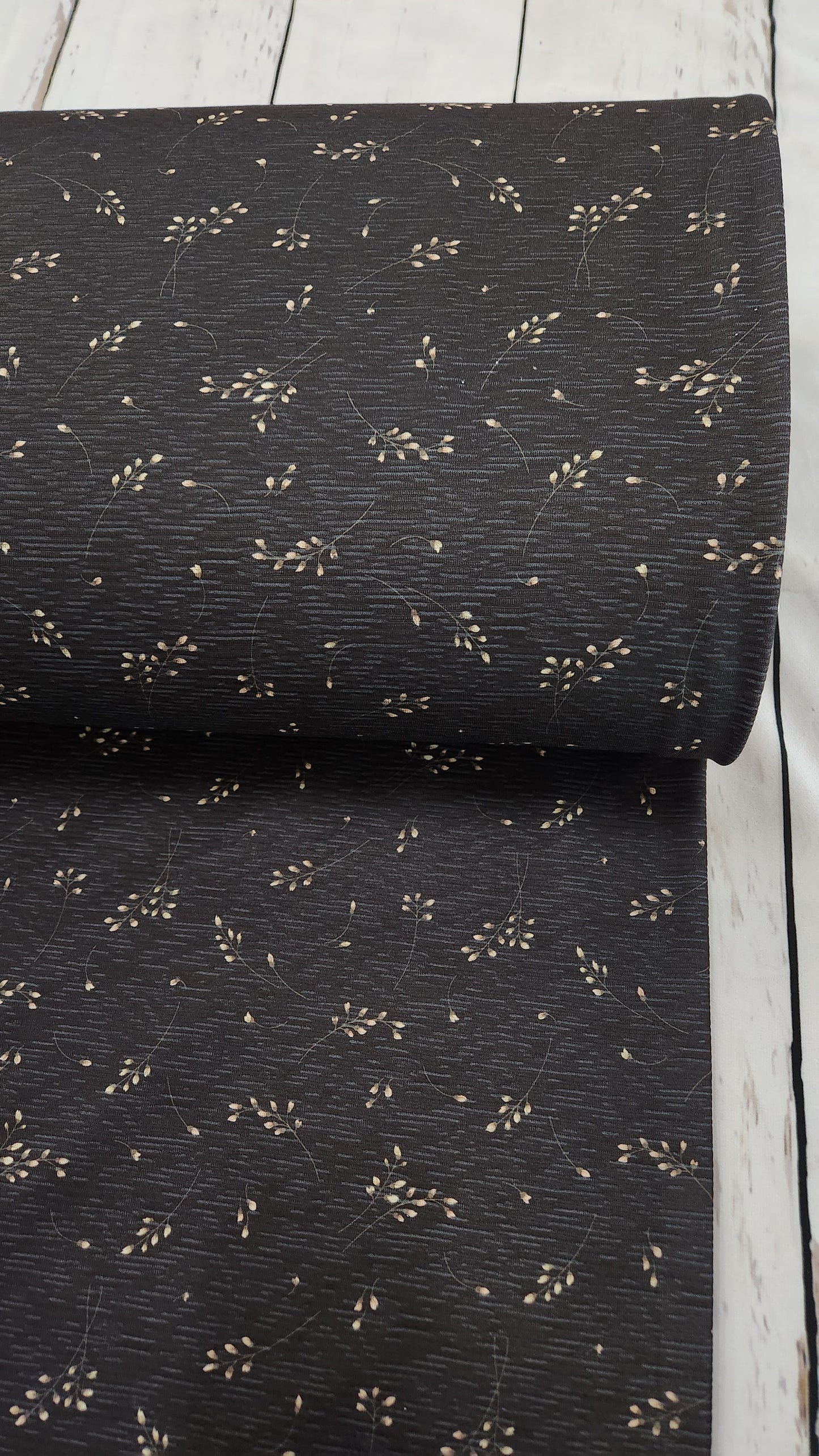 Rebecca knit Charcoal with Brown Leafs