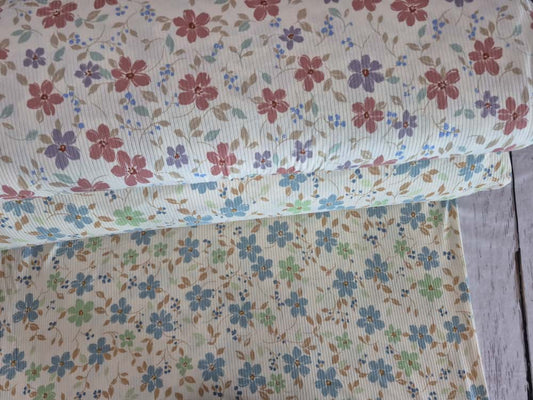 Rib knit cream background